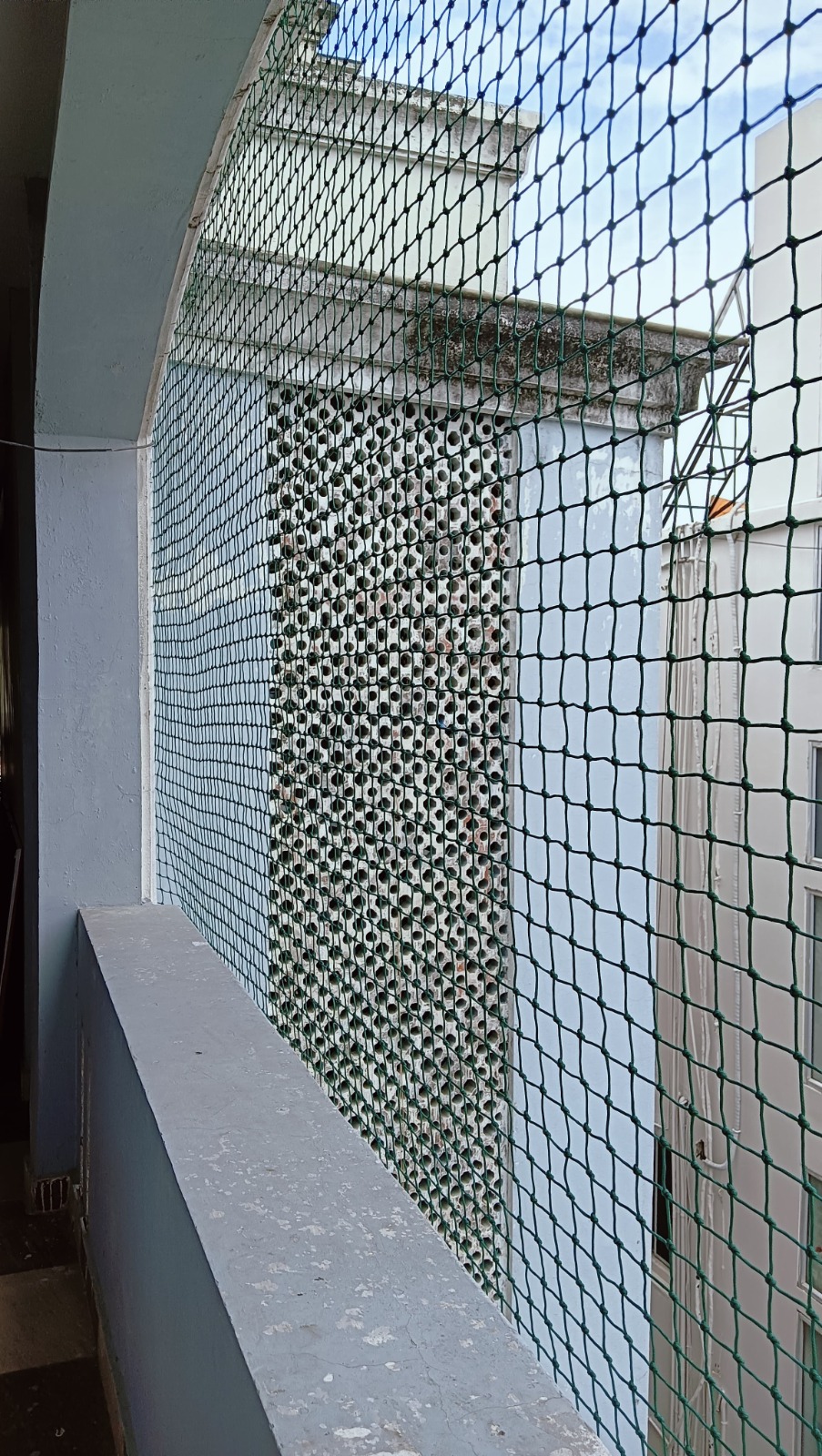 A roll of strong nylon netting